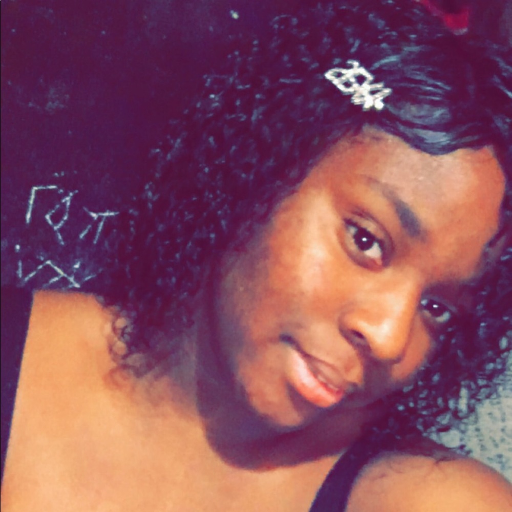 Meet your Posher, Auriel